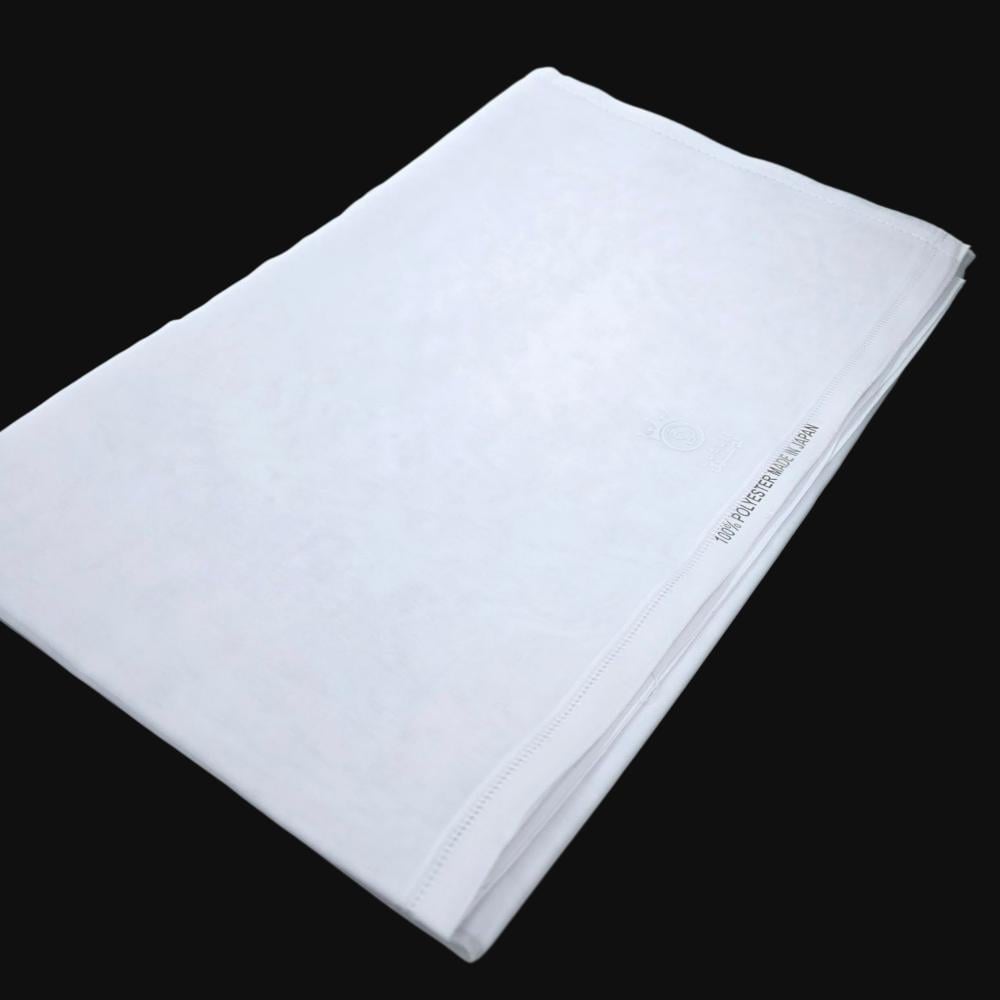 غترة بيضاء ياباني