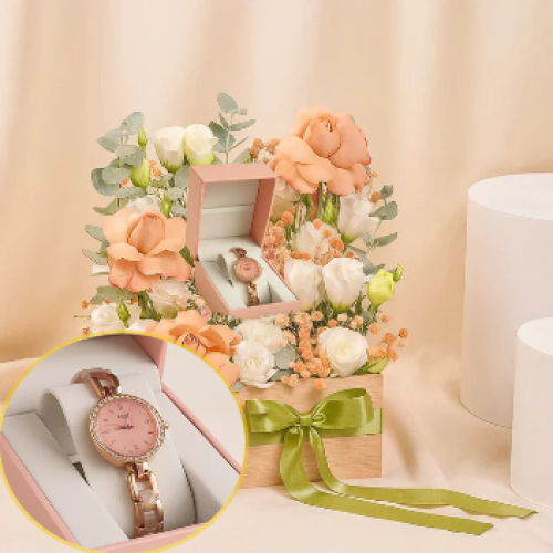 بوكس ورد مشكل مع ساعة تيتان نسائية.