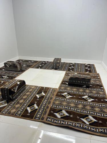 طقم ٤ مدات ٤ مراكي بشنطه قماش تركي الاصالة بني