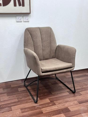 كرسي مفرد قماش بني