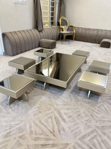 طقم طاولات  سطح زجاج