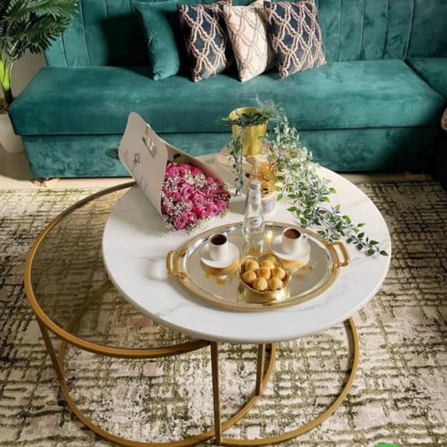 طقم طاولتين سطح خشب شكل رخام + زجاج شفاف ذهبي