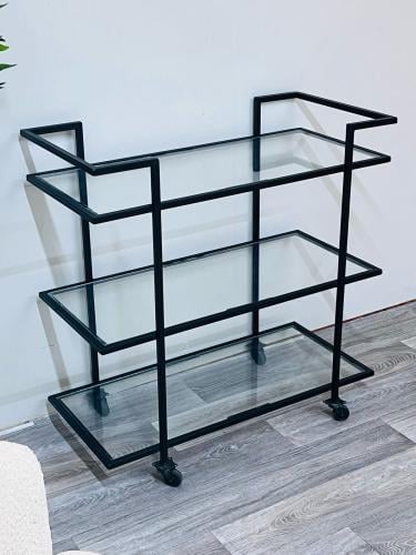 عربيه تقديم 3دور اسود زجاج شفاف