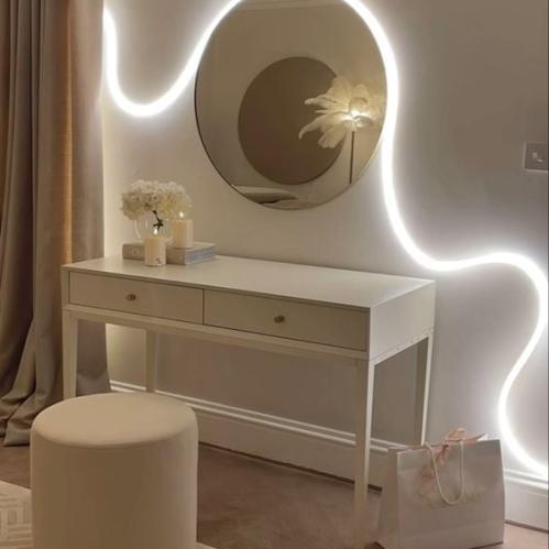 تسريحه غرفه ابيض