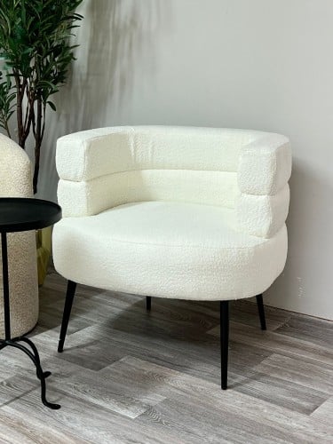 كرسي بوكليه سكري رجل اسود