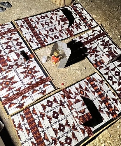 طقم فرشه بر نقشه حجازيه مع شنطه