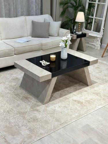 طاوله ملكي مفرد