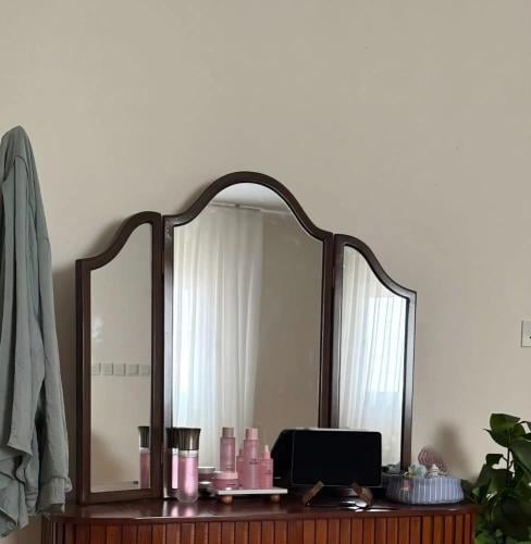 مرايه الهبه الخشبيه