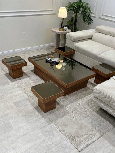 طقم طاولة ارضي زجاج مرايا مع 4 خدمة