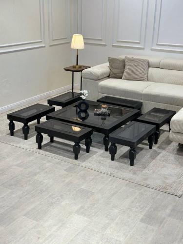 طقم طاولات أرضي لون اسود مع 6 خدمه