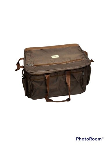 شنطه عزبه مبطن وسط