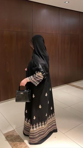 عباية ثراء قماش كتان واقف نص كلوش