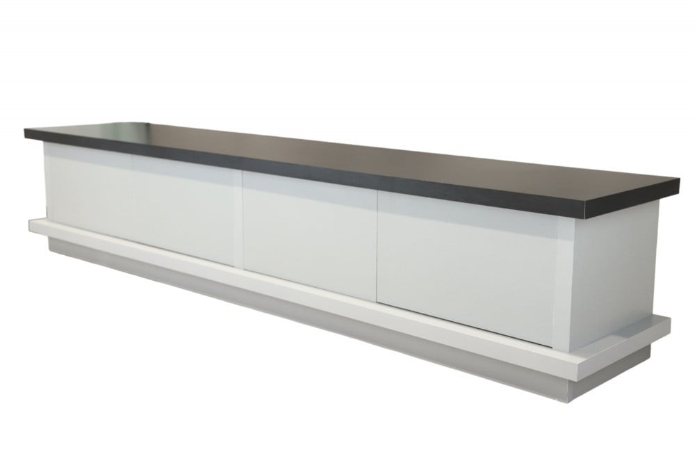 طاولة تلفزيون بلون رمادي وسطح أسود في متجر نيت هوم بالمملكة