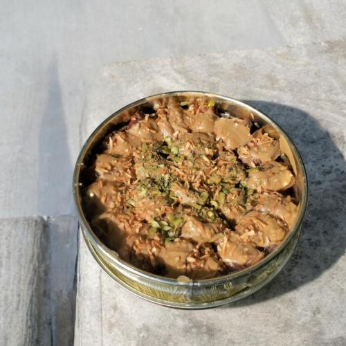 صقعي بالمكسرات محشي لوز 1000ج