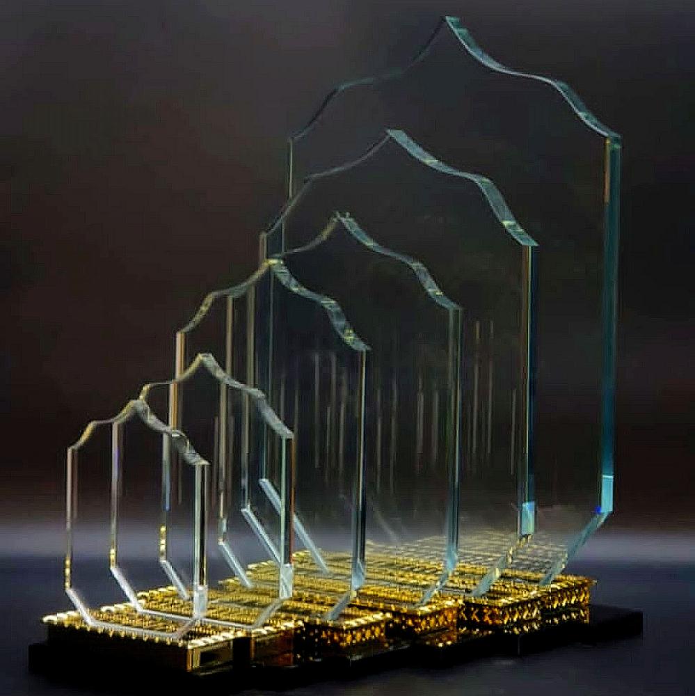 ( درع كريستال إسلامي قاعدة ذهبية )