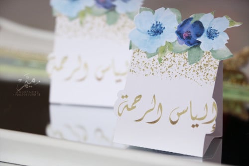 علبه شوكلت ثيم ورد ازرق