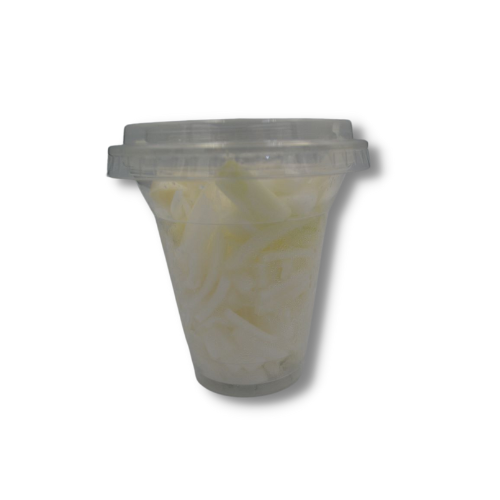 بصل أبيض مقطع