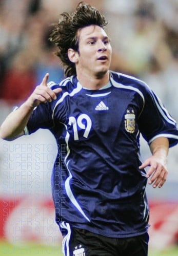 تيشرت الأرجنتين 2006 الأحتياطي بأسم ميسي