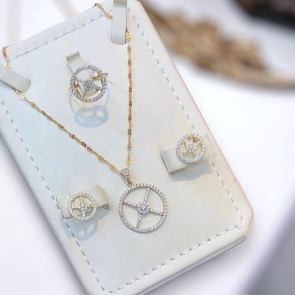 طقم تصميم الماس 18k