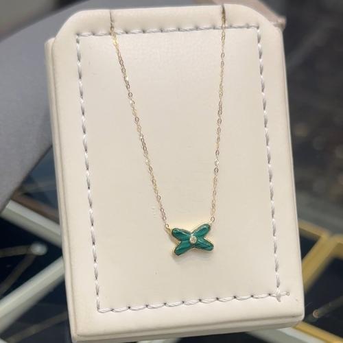 عقد شومية اخضر 18k