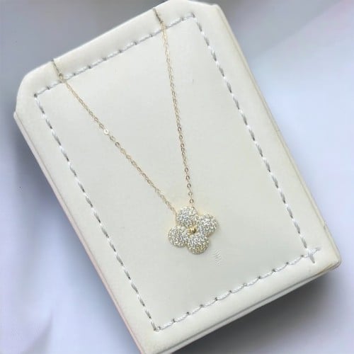 عقد ناعم 18k