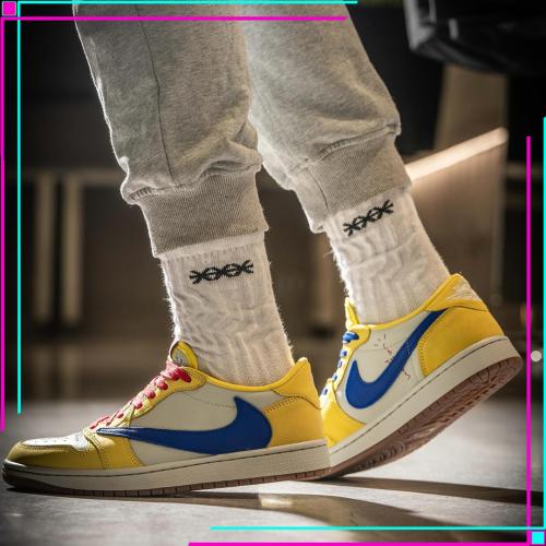 Jordan 1 Retro Low OG SP Travis Scott Canary