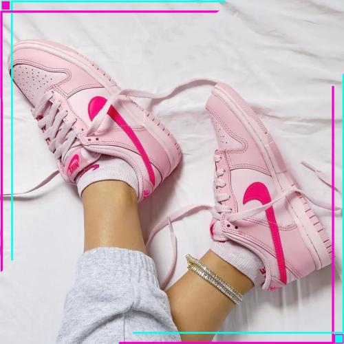 Nike Dunk Low Triple Pink