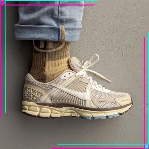 Nike Zoom Vomero 5 Oatmeal