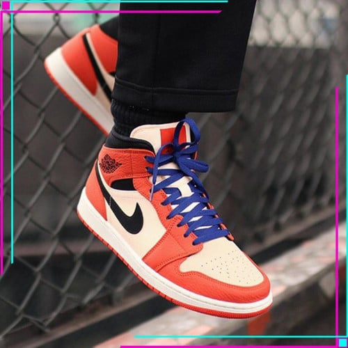 Jordan 1 Mid SE Team Orange