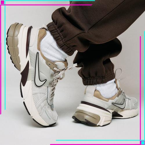 Nike V2K Run Light Orewood Brown