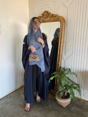 عباية كحلي معها الطرحة