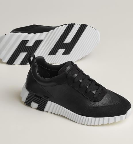 Sneakers Bouncing