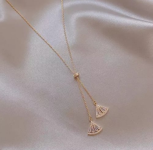 عقد مطلي بالروديوم، زركون أبيض