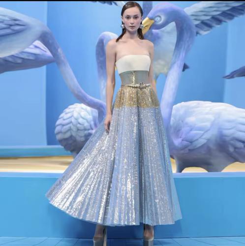 فستان سهرة لامع تقليد درجه أولى للمصمم جورج حبيقة