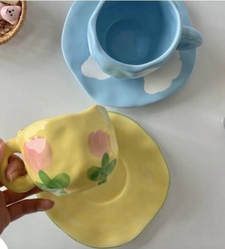 كوب سيراميك أصفر بزهرة التوليب