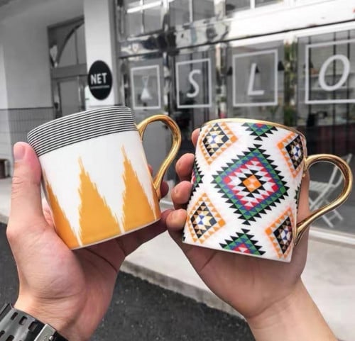 كوب قهوه بأشكال