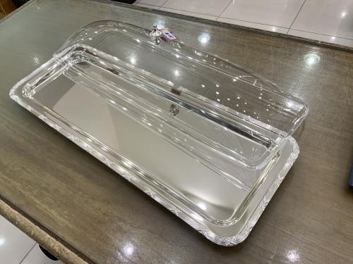 صينيه بغطاء كبير طول ٥٩ سم عرض ٢٢سم