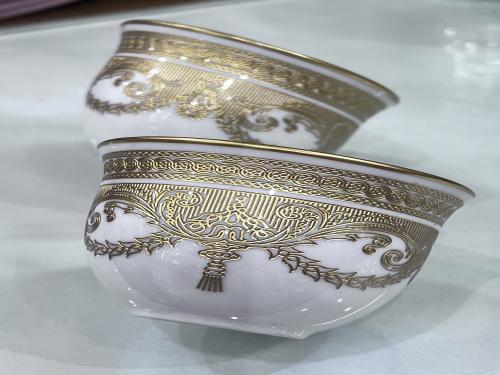 فناجيل بورسلان  ذهبي نقش ليزر ١٢ قطعه