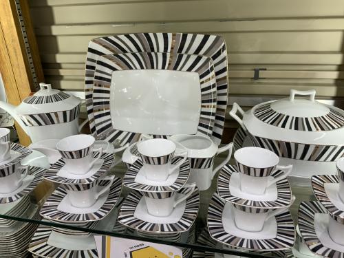 طقم سفره ١٢١ قطعه