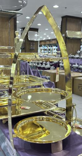 ستاند ذهبي كبير