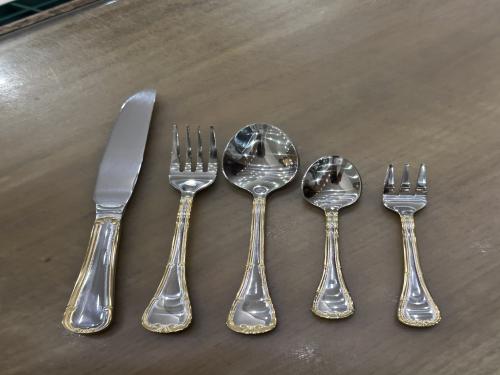 طقم ملاعق ٢٤ قطعه ٦ شخص