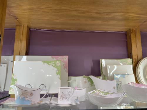 Yellow set 99 covers (12 people)