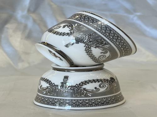 فناجيل بورسلان ١٢ قطعه bon china