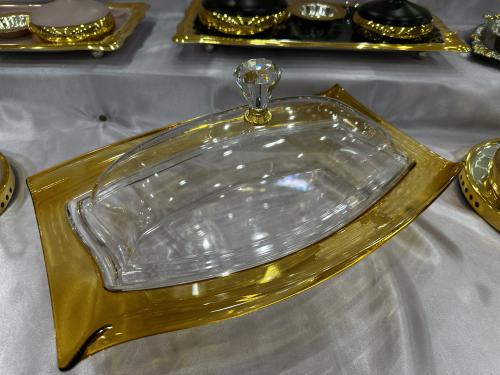 صحن بغطاء كريلك