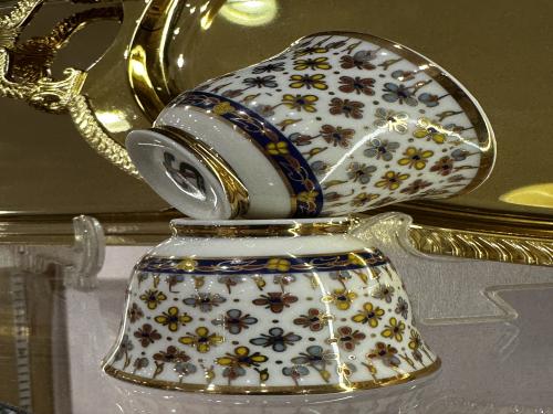 12-piece porcelain cups