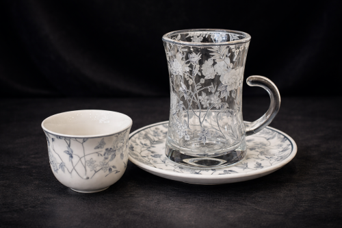 طقم بيالات مع فناجيل عدد٦