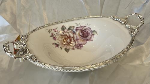 Large porcelain dessert plate, length 37 cm