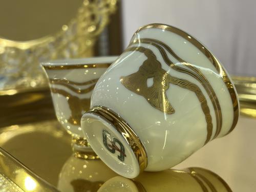 فناجيل بورسلان ذهبي ١٢ قطعه