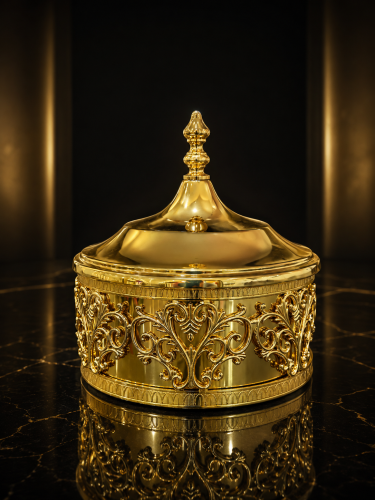 Golden date, diameter 16 cm