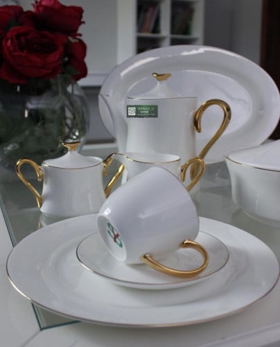 Set of 61 pieces for 8 people from China